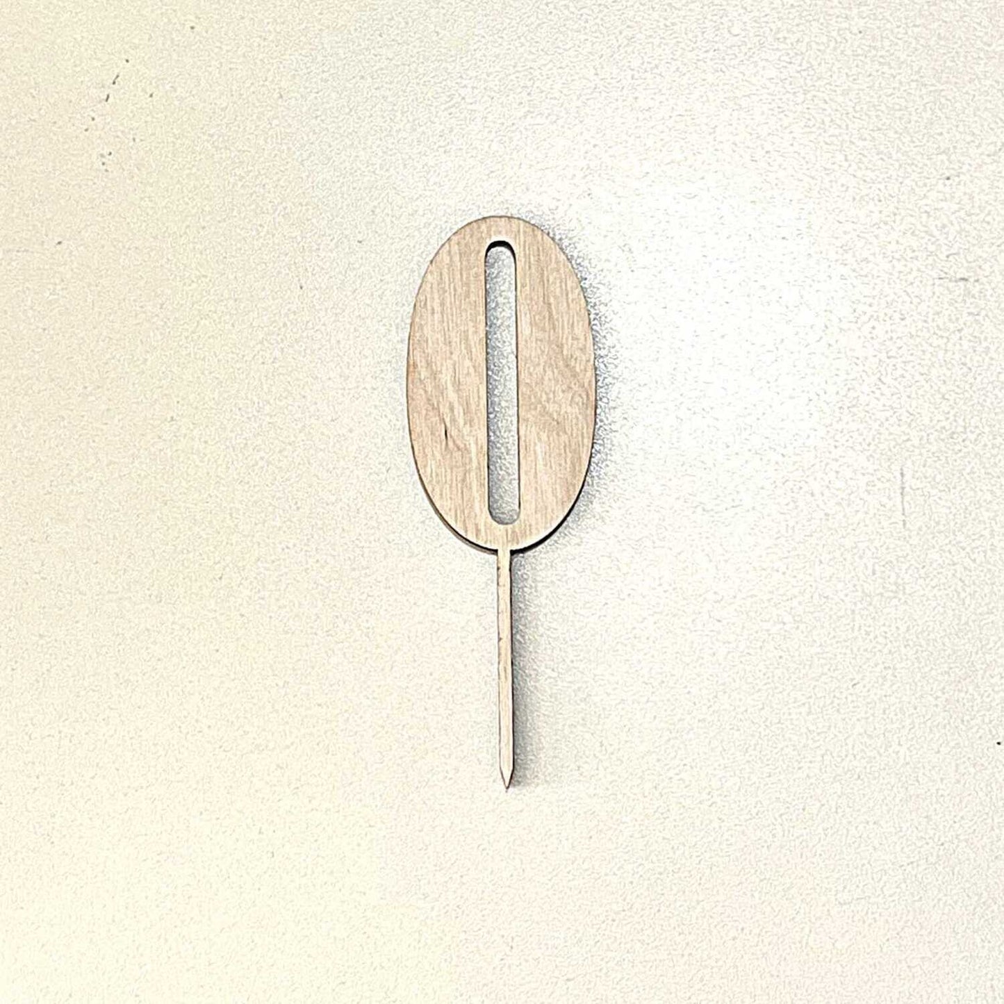 ტოპერი "ციფრი" ხის