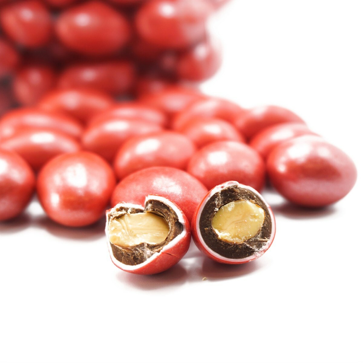 დრაჟე ნუში ფერად მინანქარში,100გრ.