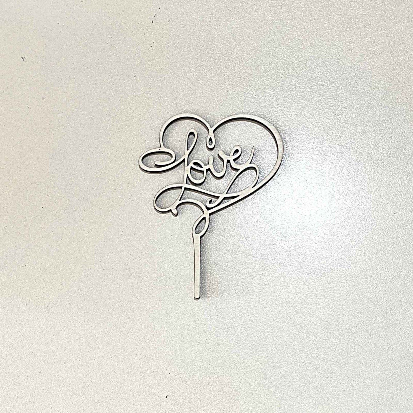 ტოპერი "სიყვარული" ხის