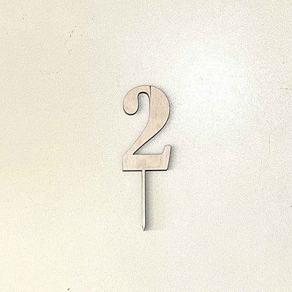 ტოპერი "ციფრი" ხის