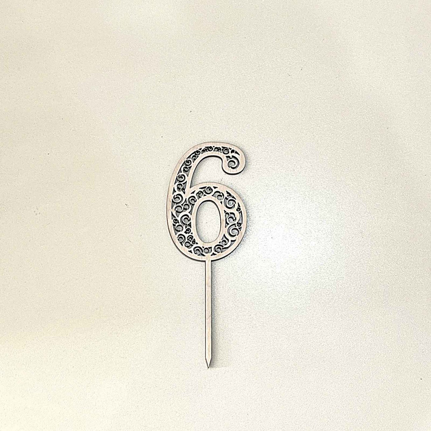 ტოპერი "ციფრი" ხის ჩუქურთმიანი