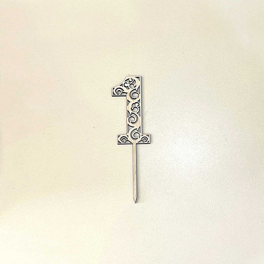 ტოპერი "ციფრი" ხის ჩუქურთმიანი