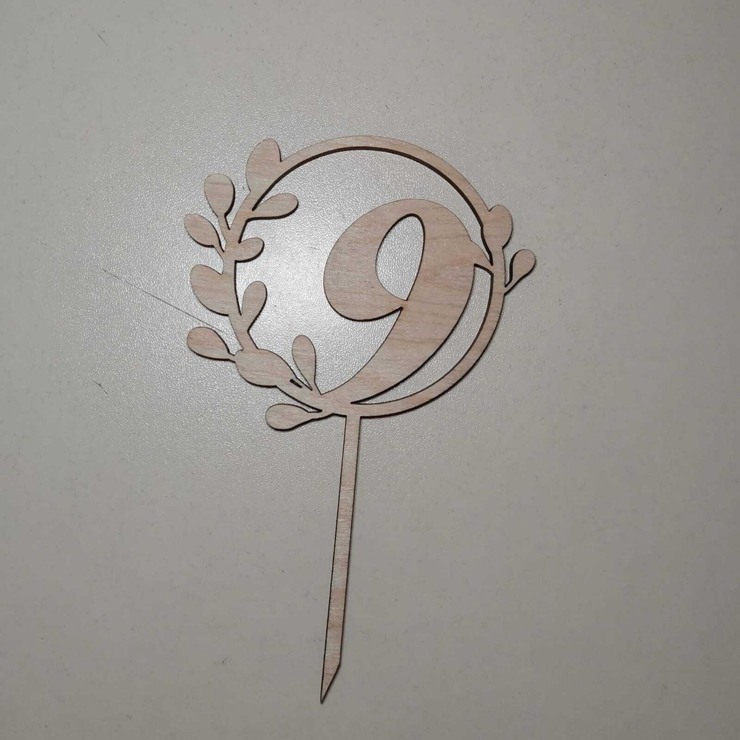 ტოპერი "ციფრი" ტოტიანი ხის